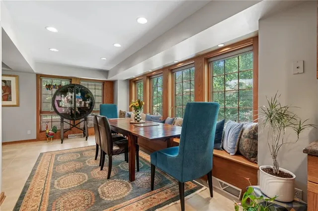 $1,900,000 | 337 Fox Chapel Road, Pittsburgh, PA 15238