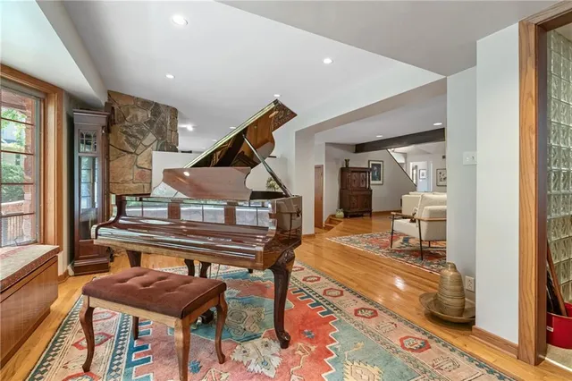 $1,900,000 | 337 Fox Chapel Road, Pittsburgh, PA 15238