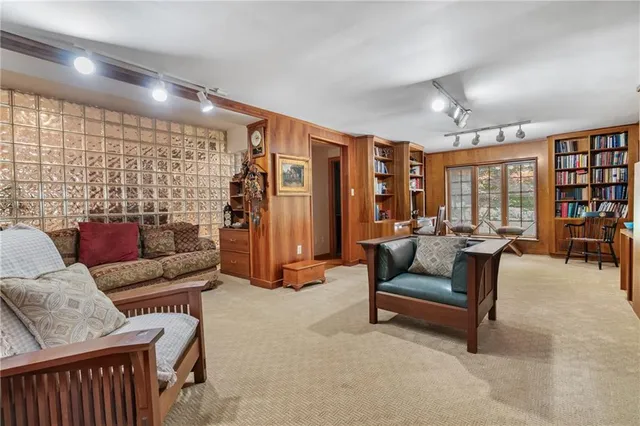 $1,900,000 | 337 Fox Chapel Road, Pittsburgh, PA 15238