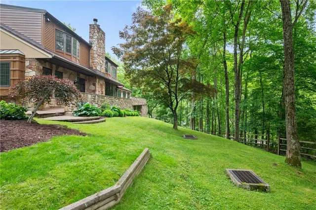 $1,900,000 | 337 Fox Chapel Road, Pittsburgh, PA 15238