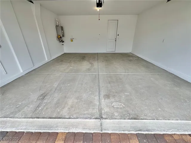 $2,700 | 9897 Angel Valley Drive, Las Vegas, NV 89178