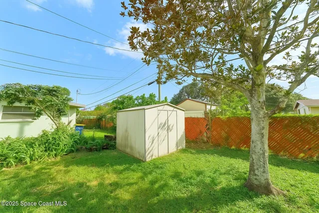 a view of room and garage