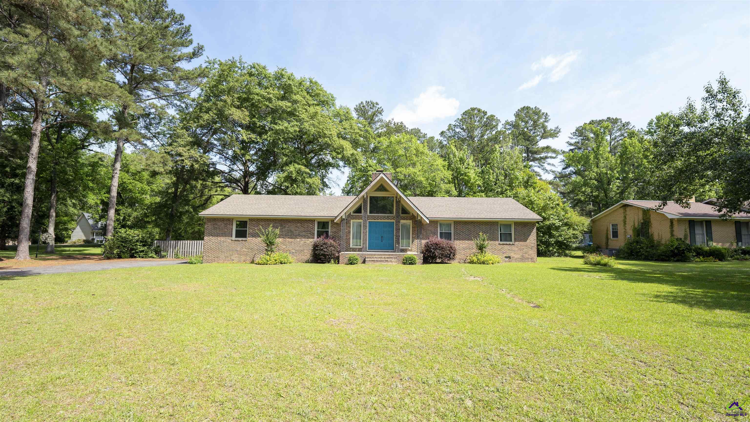 121 Robert Drive Cochran, GA 31014 - Photo 1 of 34
