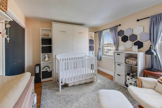 $220,000 | 7531 North Damen Avenue, Unit 2, Chicago, IL 60645