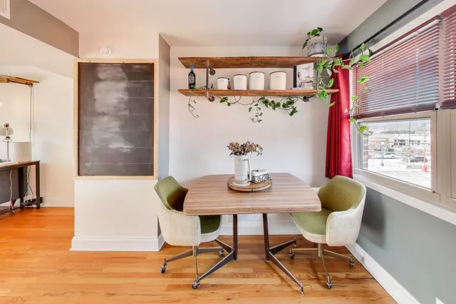 $220,000 | 7531 North Damen Avenue, Unit 2, Chicago, IL 60645