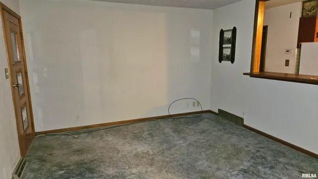 $65,000 | 706 North 11th Avenue, Canton, IL 61520