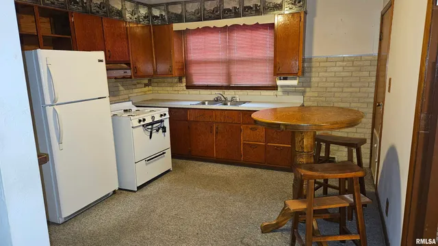 $65,000 | 706 North 11th Avenue, Canton, IL 61520