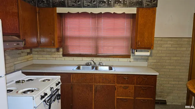 $65,000 | 706 North 11th Avenue, Canton, IL 61520