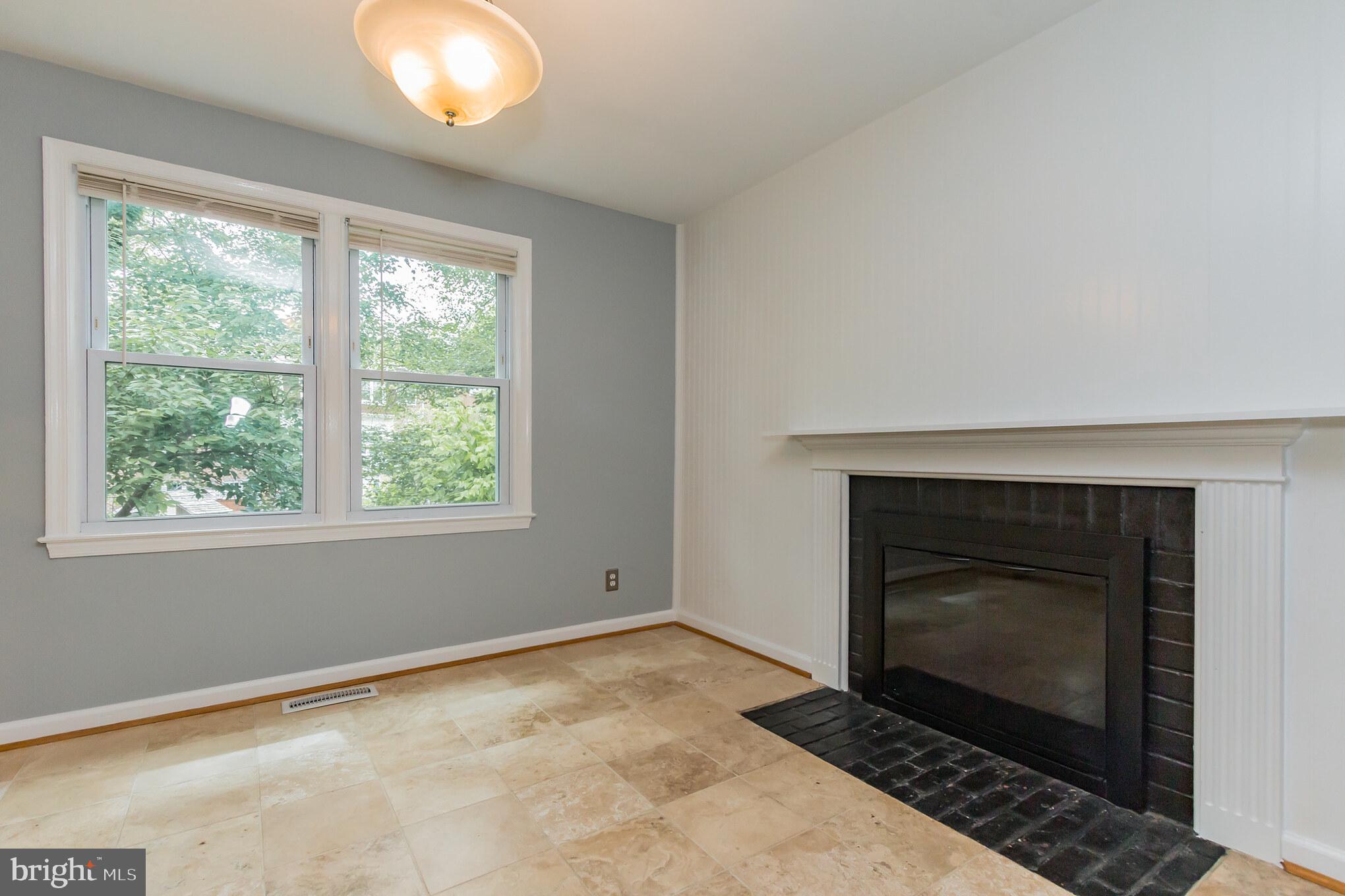 15 Oak Shade Road Gaithersburg, MD 20878 - Photo 12 of 30 Gallery Image 12