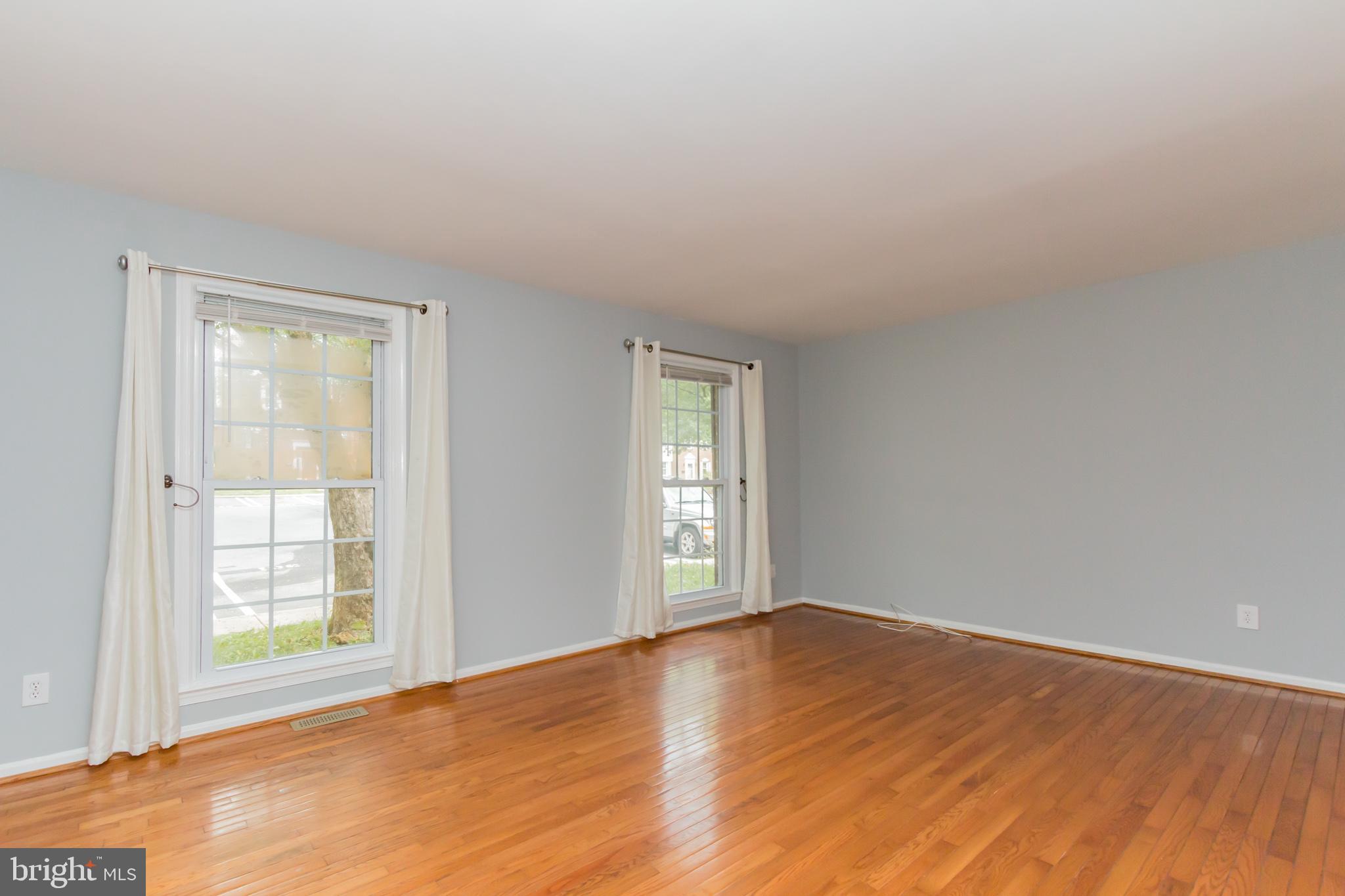 15 Oak Shade Road Gaithersburg, MD 20878 - Photo 3 of 30 Gallery Image 3
