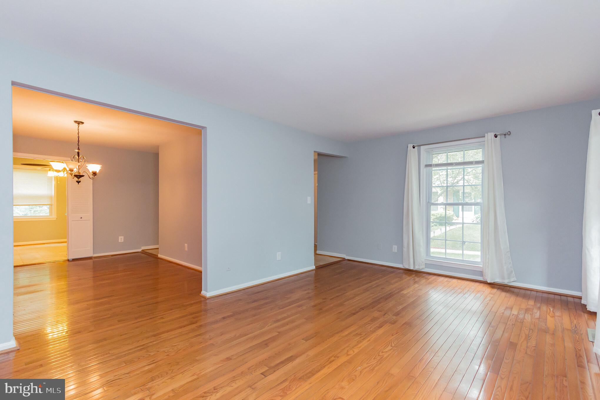 15 Oak Shade Road Gaithersburg, MD 20878 - Photo 4 of 30 Gallery Image 4