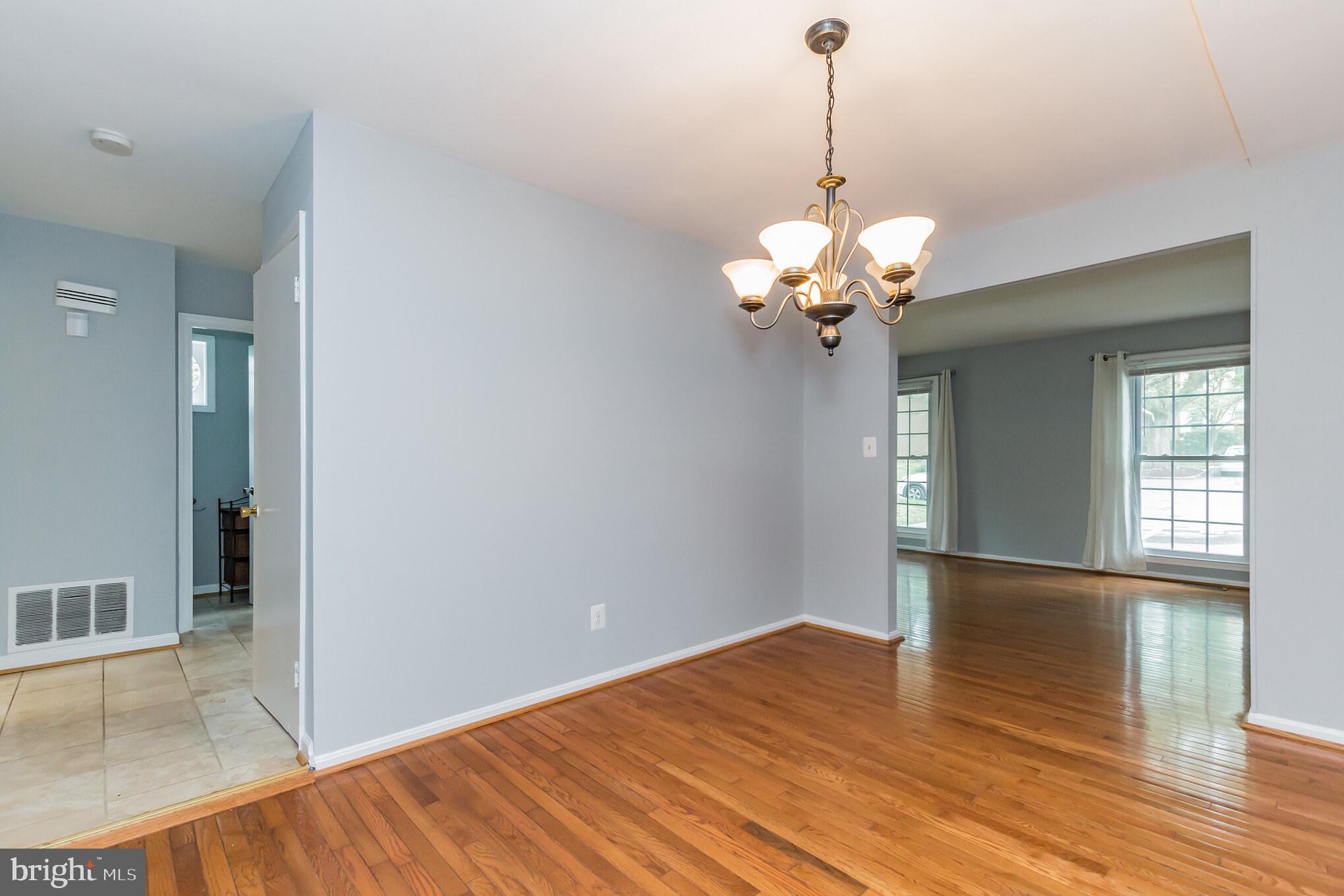 15 Oak Shade Road Gaithersburg, MD 20878 - Photo 7 of 30 Gallery Image 7