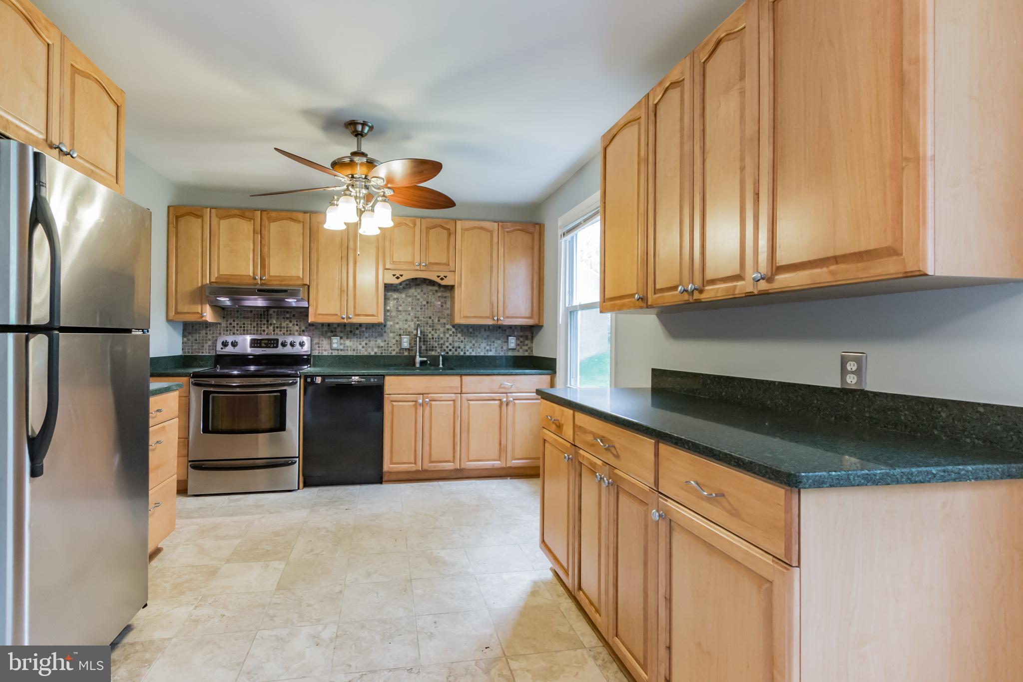 15 Oak Shade Road Gaithersburg, MD 20878 - Photo 9 of 30 Gallery Image 9