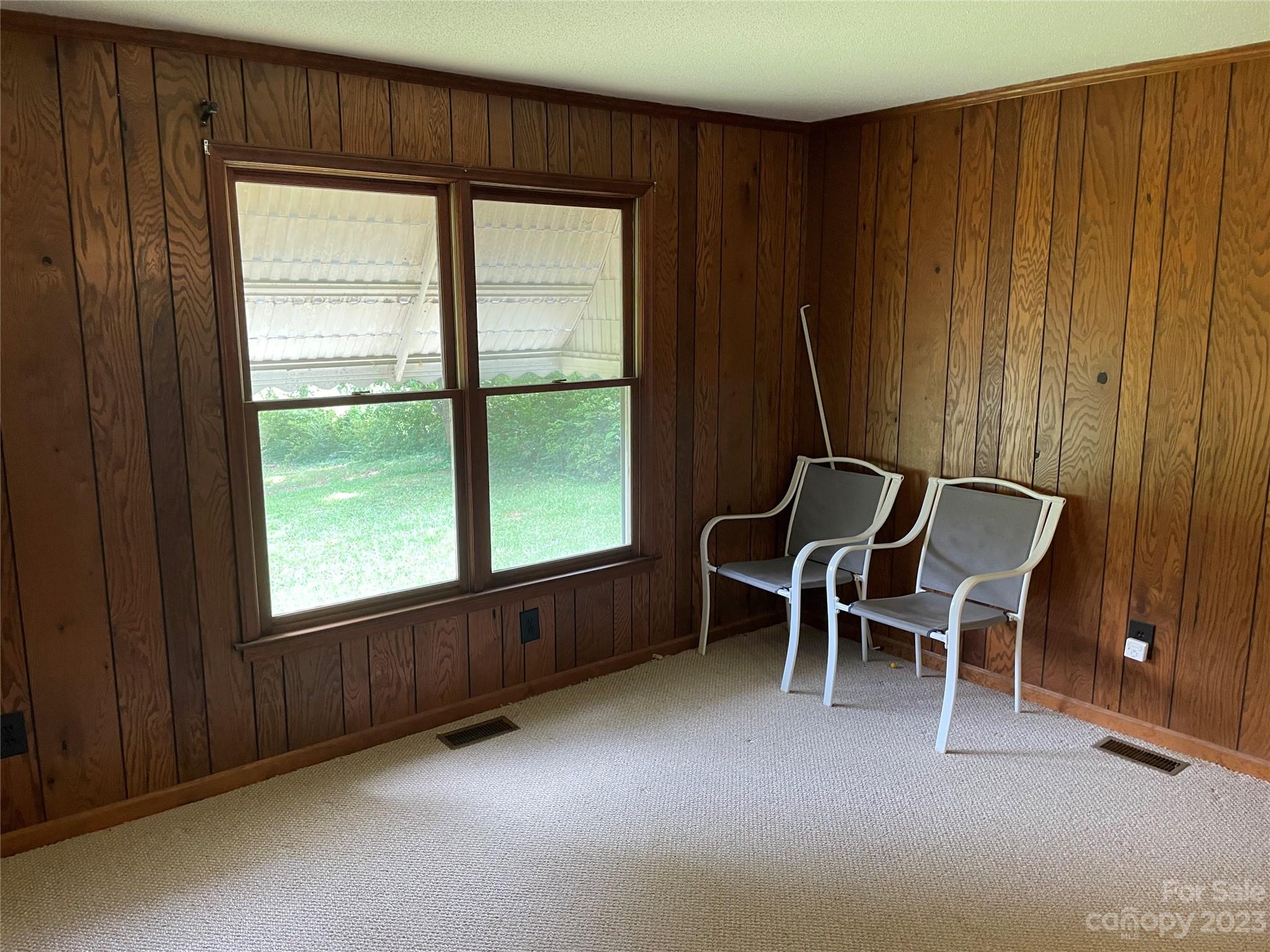1125 Dunlap Roddey Road Rock Hill, SC 29730 - Photo 13 of 28 an empty room with windows