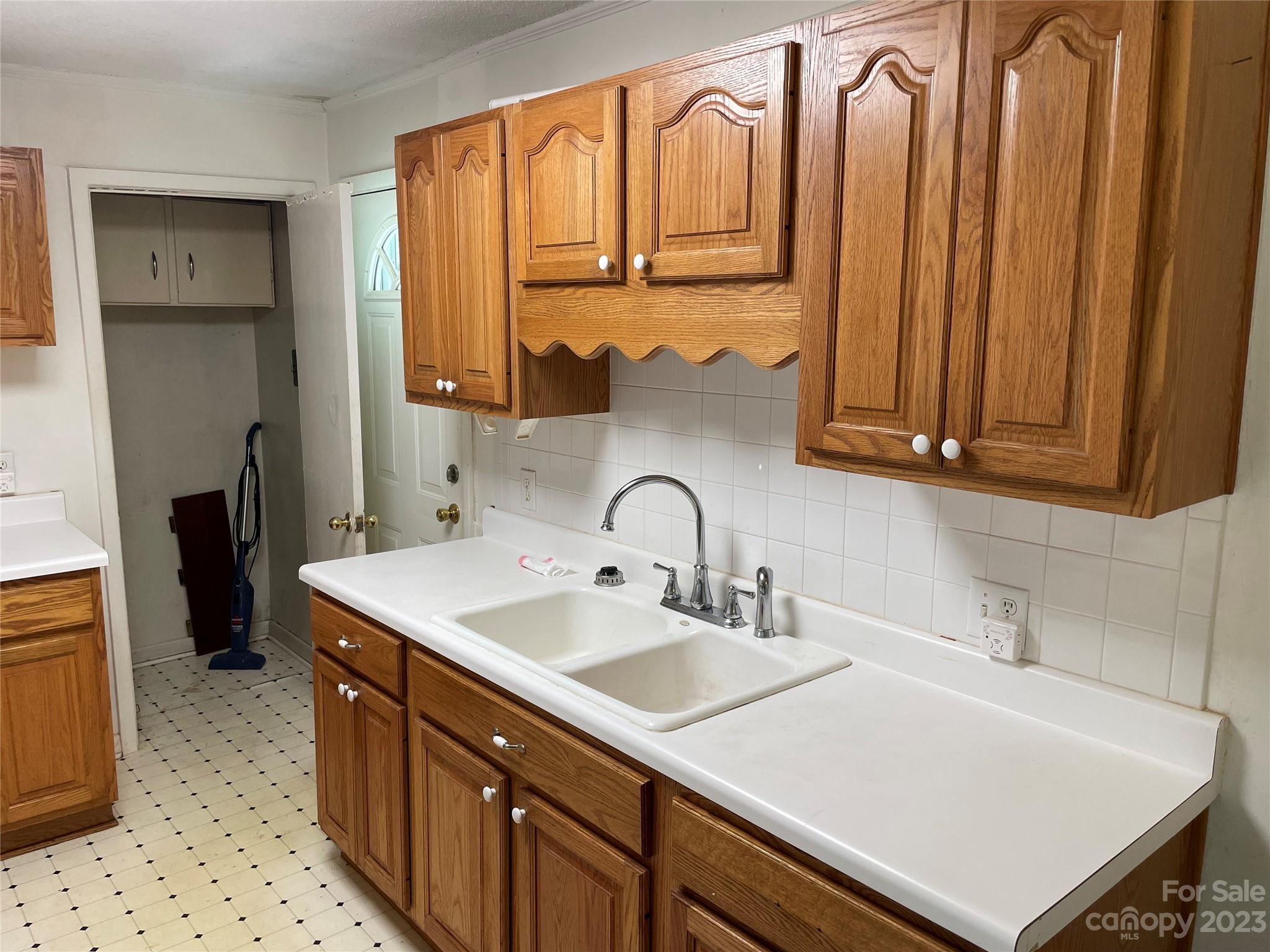 1125 Dunlap Roddey Road Rock Hill, SC 29730 - Photo 8 of 28 a bathroom with a sink and a mirror