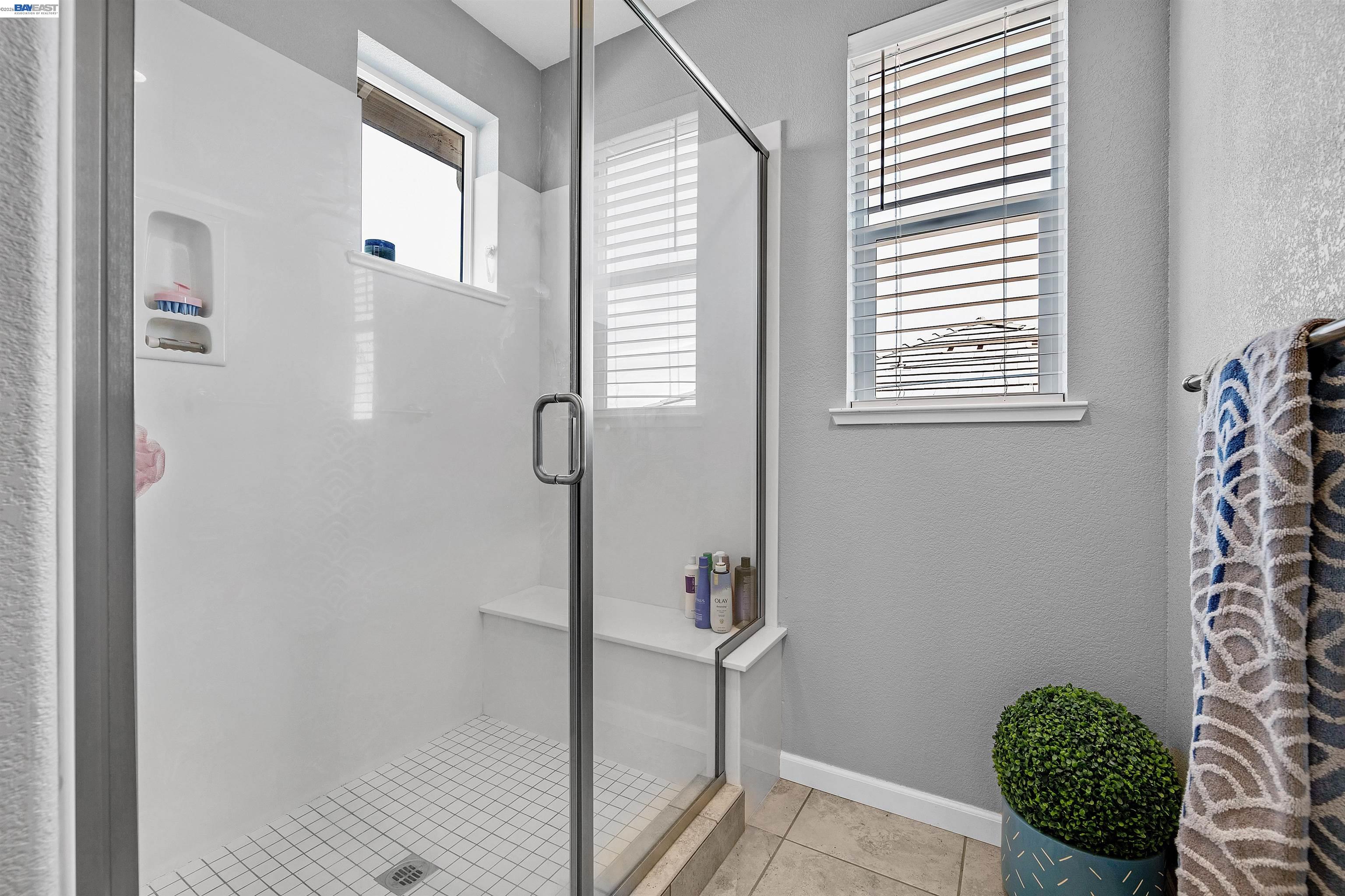 1589 Friendly Street Manteca, CA 95337 - Photo 33 of 50 a bathroom with a window