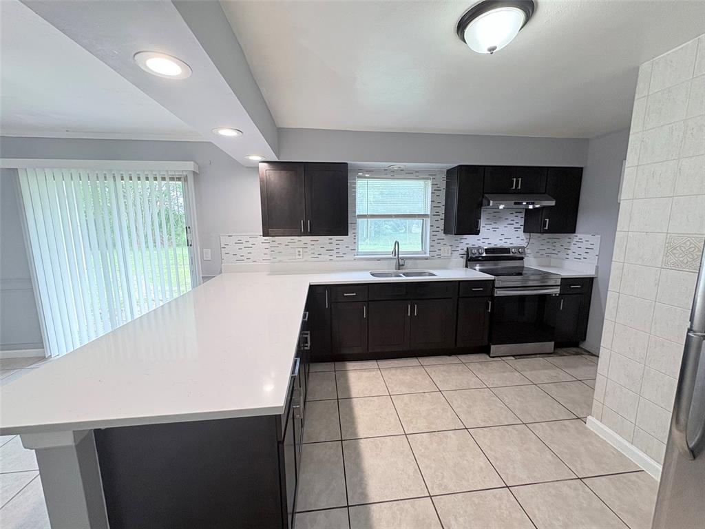 4428 Carousel Road Orlando, FL 32808 - Photo 11 of 22