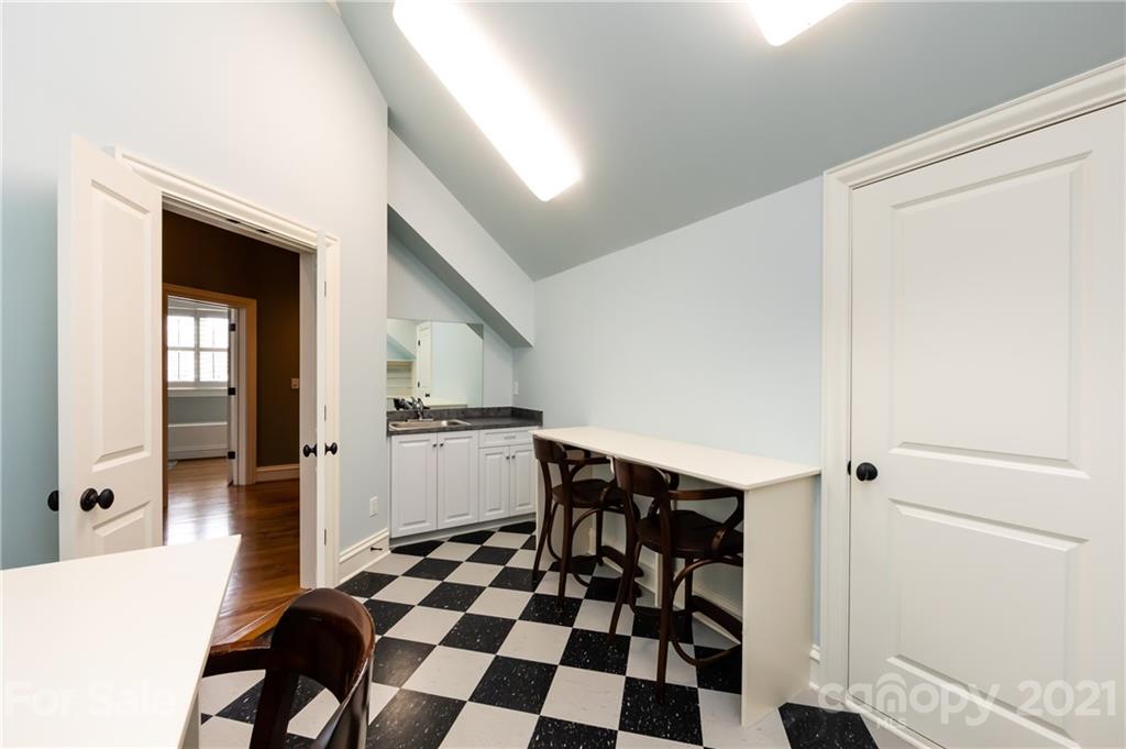 1400 Andover Road Charlotte, NC 28211 - Photo 41 of 48