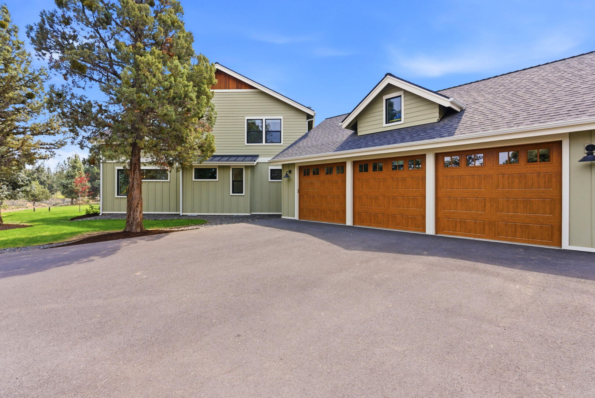 63557 Overtree Road Bend, OR 97701 - Photo 63 of 94 95-web-or-mls-Riley_Visuals_010