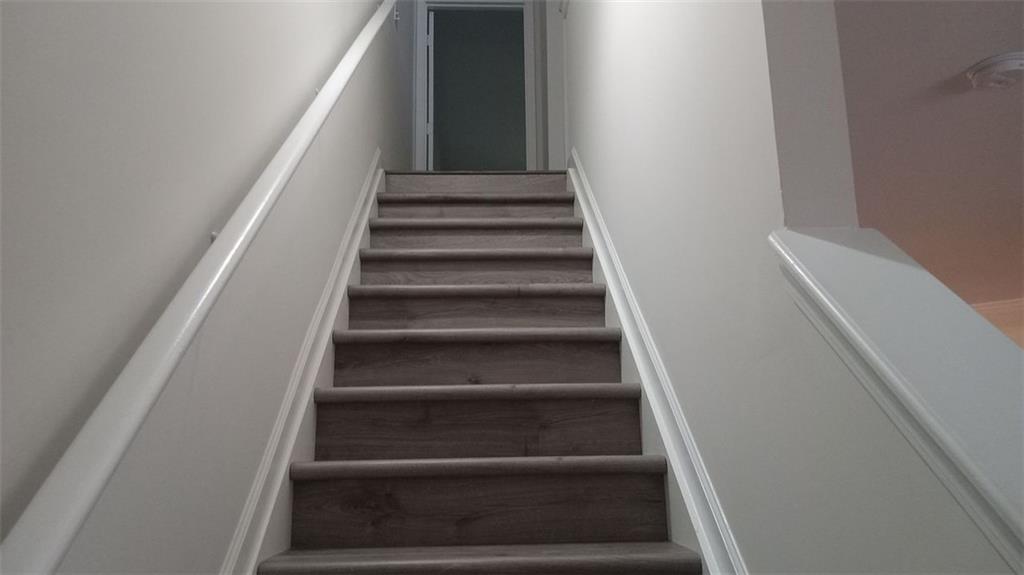 755 Crestwell Circle Atlanta, GA 30331 - Photo 15 of 29 a view of entryway