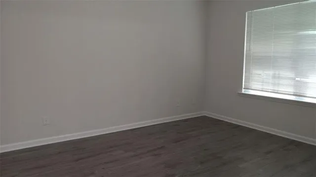 $1,800 | 755 Crestwell Circle, Atlanta, GA 30331