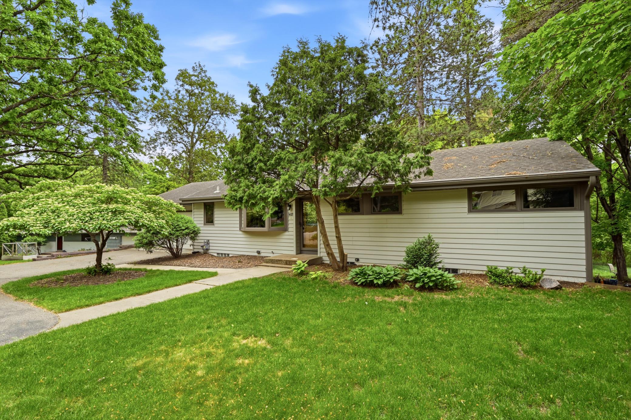 14137 Glenridge Road Minnetonka, MN 55345 - Photo 4 of 52