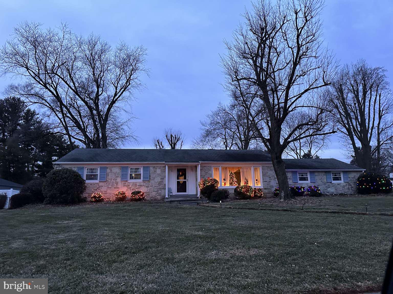 3860 Jeffrey Road Huntingdon Valley, PA 19006 - Photo 3 of 18