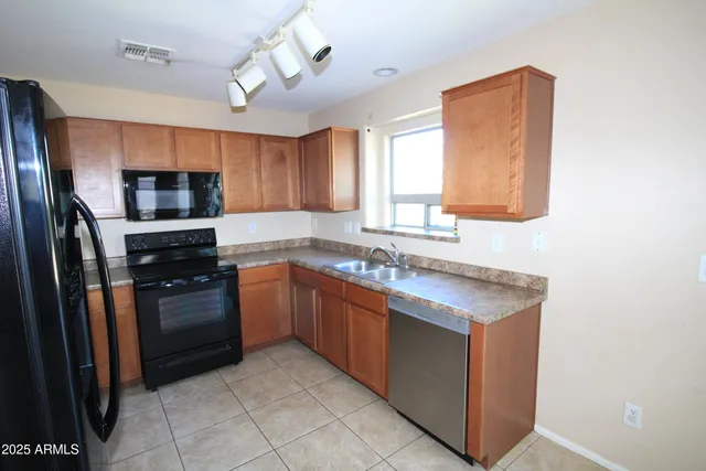 $1,800 | 1578 West San Tan Hills Drive, San Tan Valley, AZ 85144