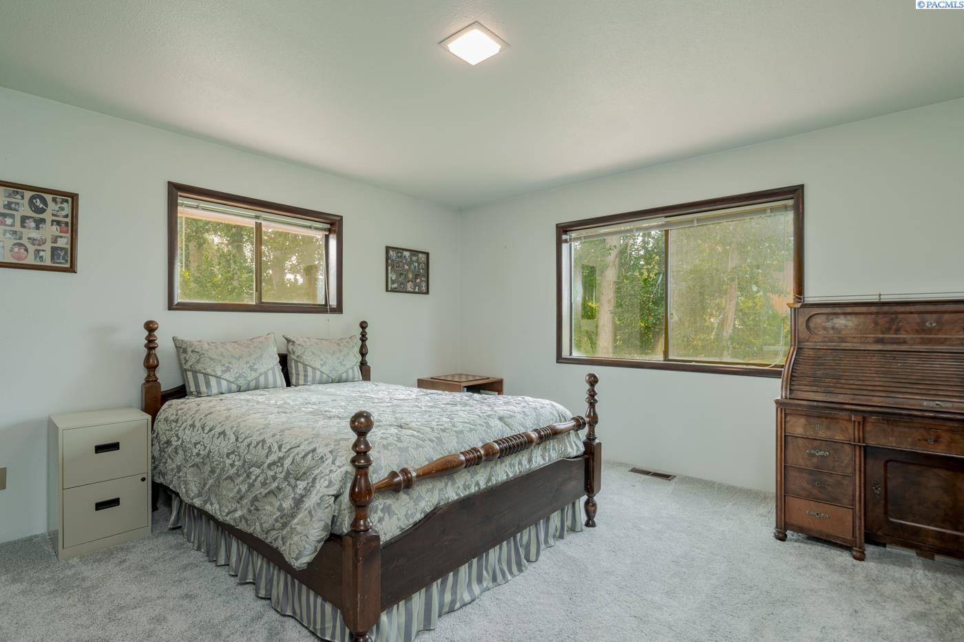174302 West Byron Road Prosser, WA 99350 - Photo 16 of 30 Gallery Image 16