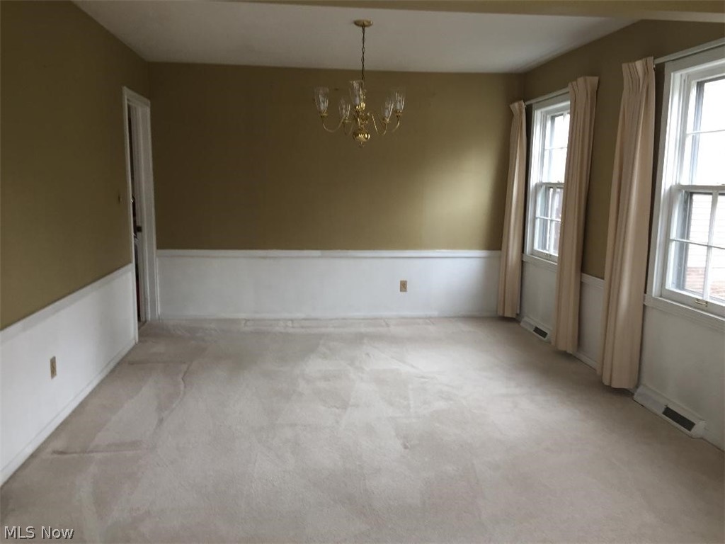 3606 Langton Road Cleveland, OH 44121 - Photo 4 of 13