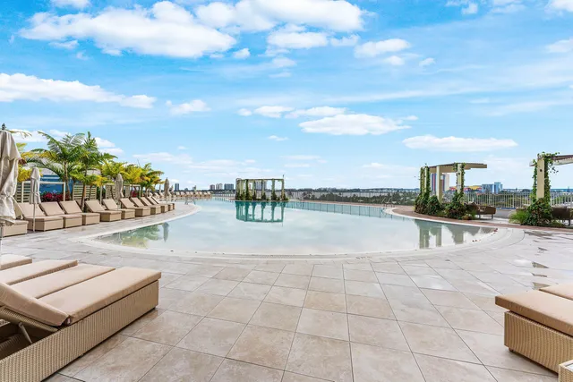 $14,200 | 220 Lake Shore Drive, Unit 1006, Lake Park, FL 33403