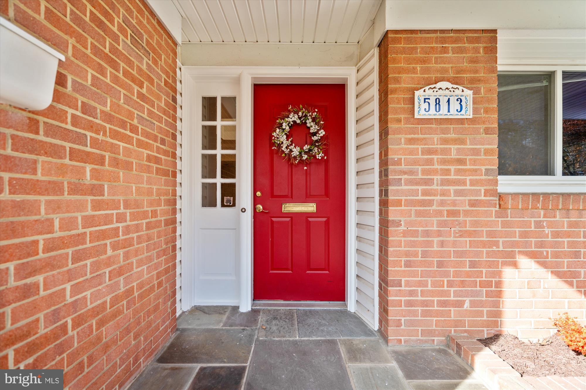 5813 Midhill Street Bethesda, MD 20817 - Photo 4 of 55 Front Entry