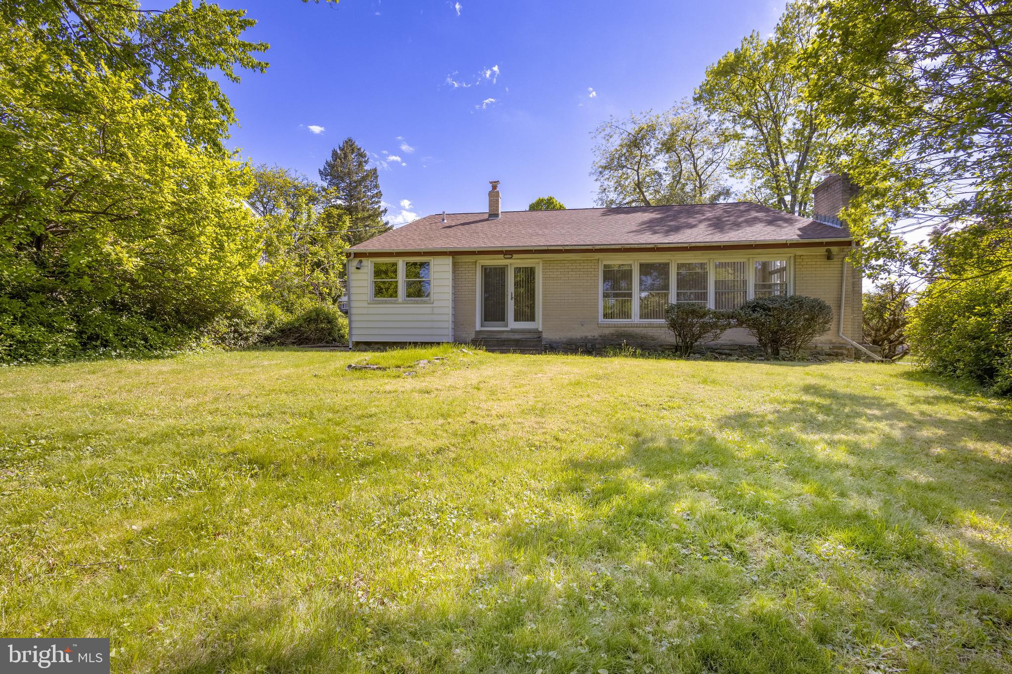 1517 Thornberry Road Wyncote, PA 19095 - Photo 4 of 38