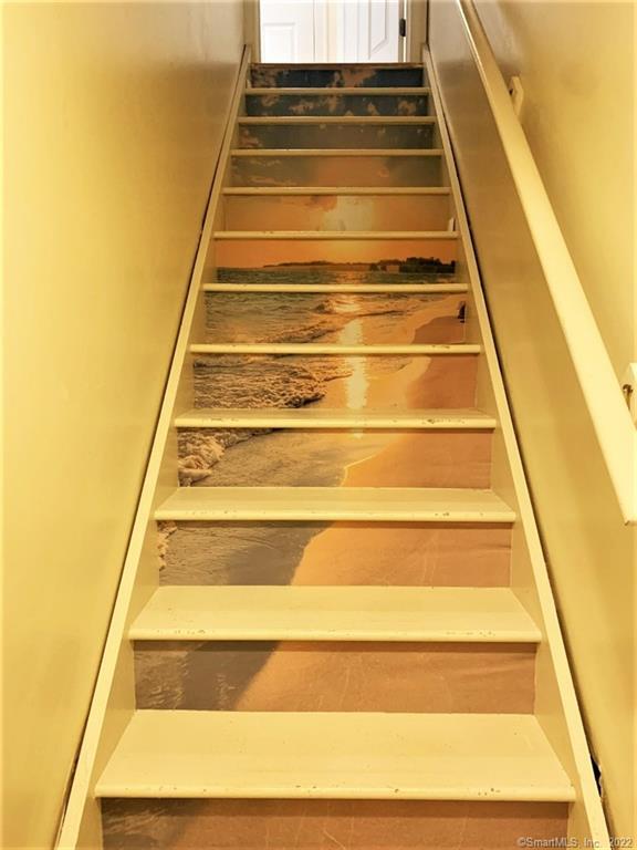 17 Spring Glen Road, Unit A East Lyme, CT 06357 - Photo 20 of 32 a view of entryway