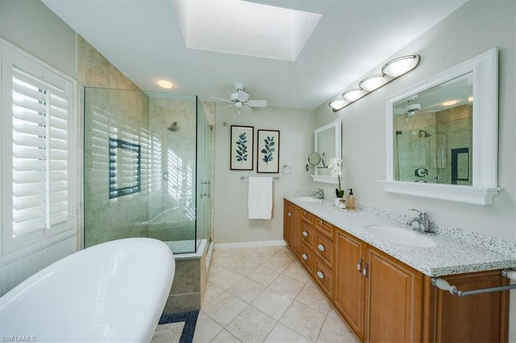 812 Reef Point Circle, Unit 75 Naples, FL 34108 - Photo 9 of 18 Gallery Image 9