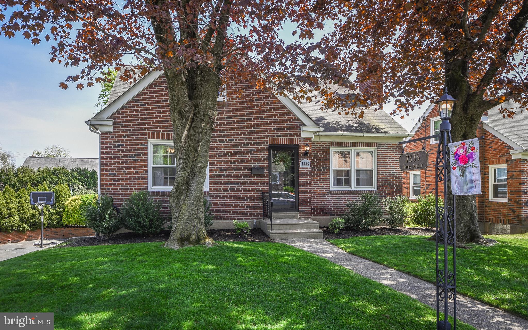 7335 Ryers Avenue Philadelphia, PA 19111 - Photo 3 of 43 Gallery Image 3