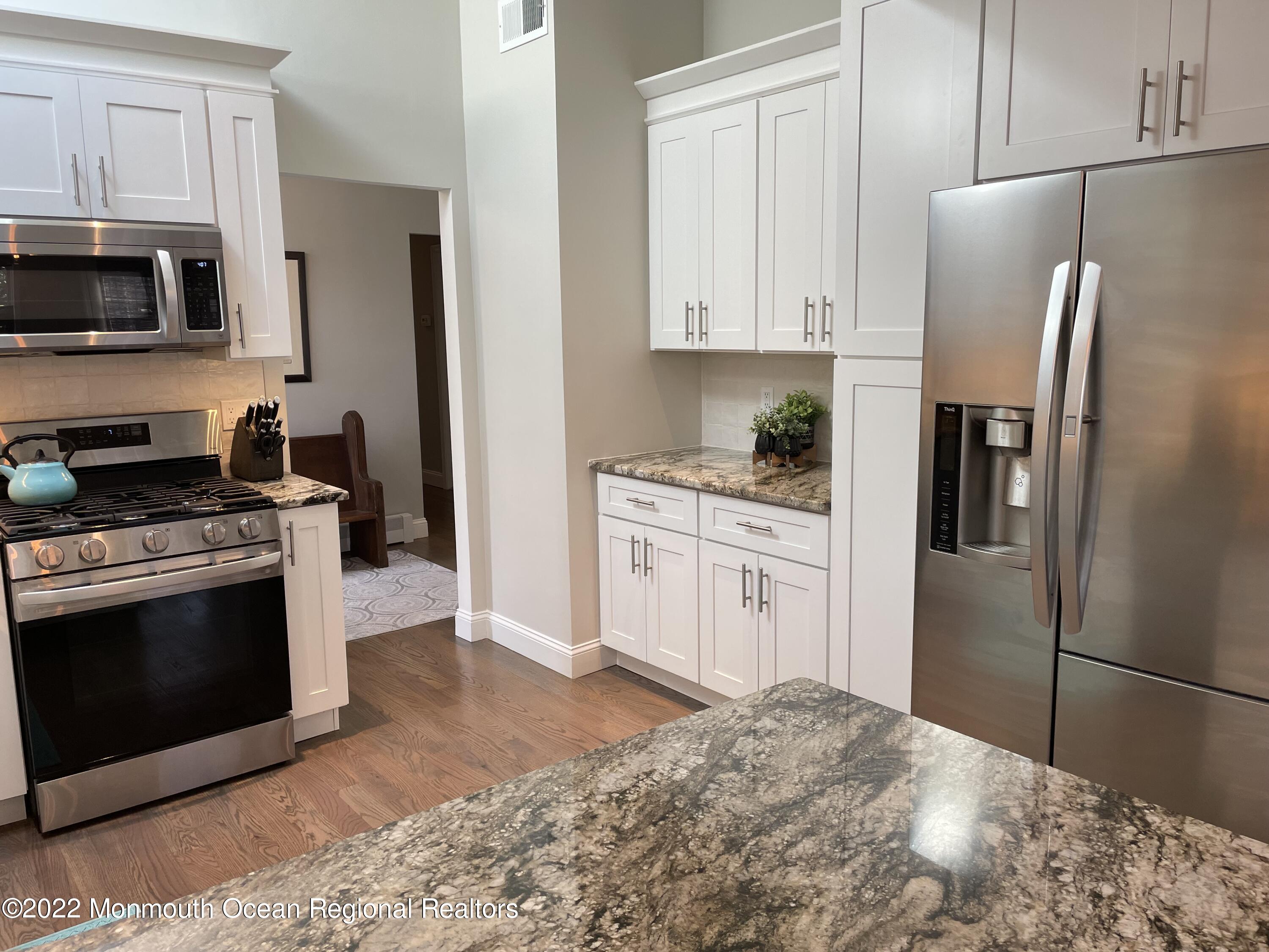 641 Valley Road Brielle, NJ 08730 - Photo 6 of 28 5