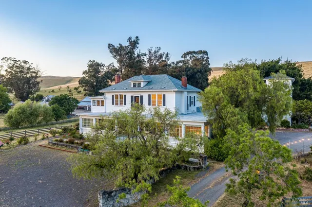 $3,950,000 | 5215 Lakeville Highway, Petaluma, CA 94954