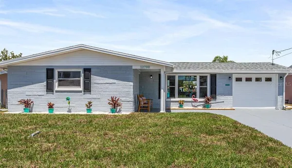$250 | 12700 5th Isle, Hudson, FL 34667