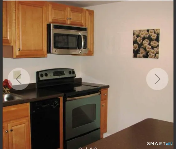 $1,400 | 52 Essex Street, Deep River, CT 06417