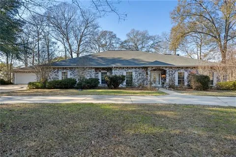 $500,000 | 321 Lake David Drive, Picayune, MS 39466