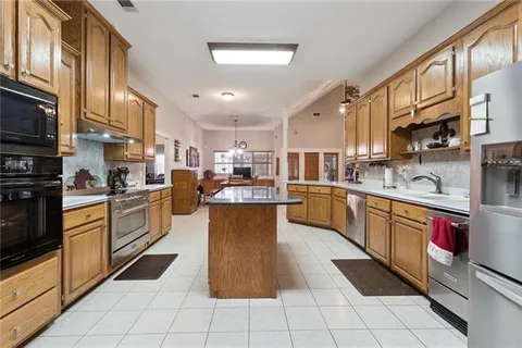 $500,000 | 321 Lake David Drive, Picayune, MS 39466