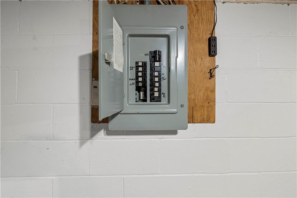 340 Carley Avenue Sharon, PA 16146 - Photo 24 of 28