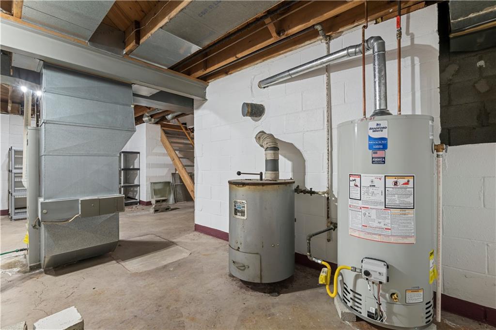 340 Carley Avenue Sharon, PA 16146 - Photo 25 of 28 a view of storage and utility room with stuff
