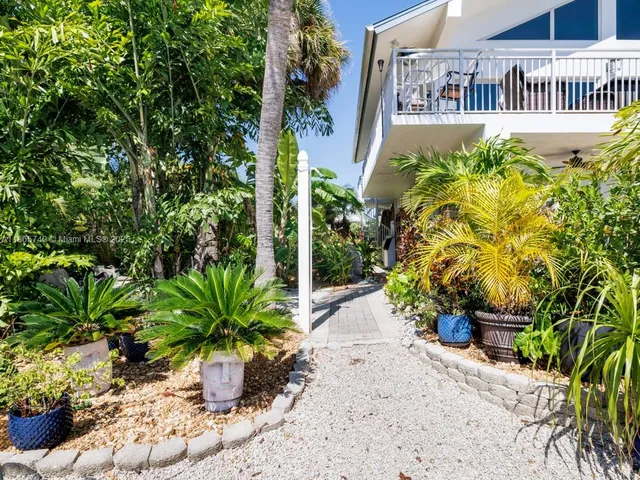 $2,995,000 | 14 Ave F, Marathon, FL 33050