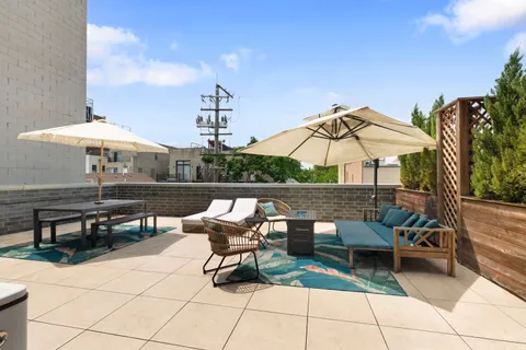$799,000 | 1601 West Pearson Street, Unit 3S, Chicago, IL 60622