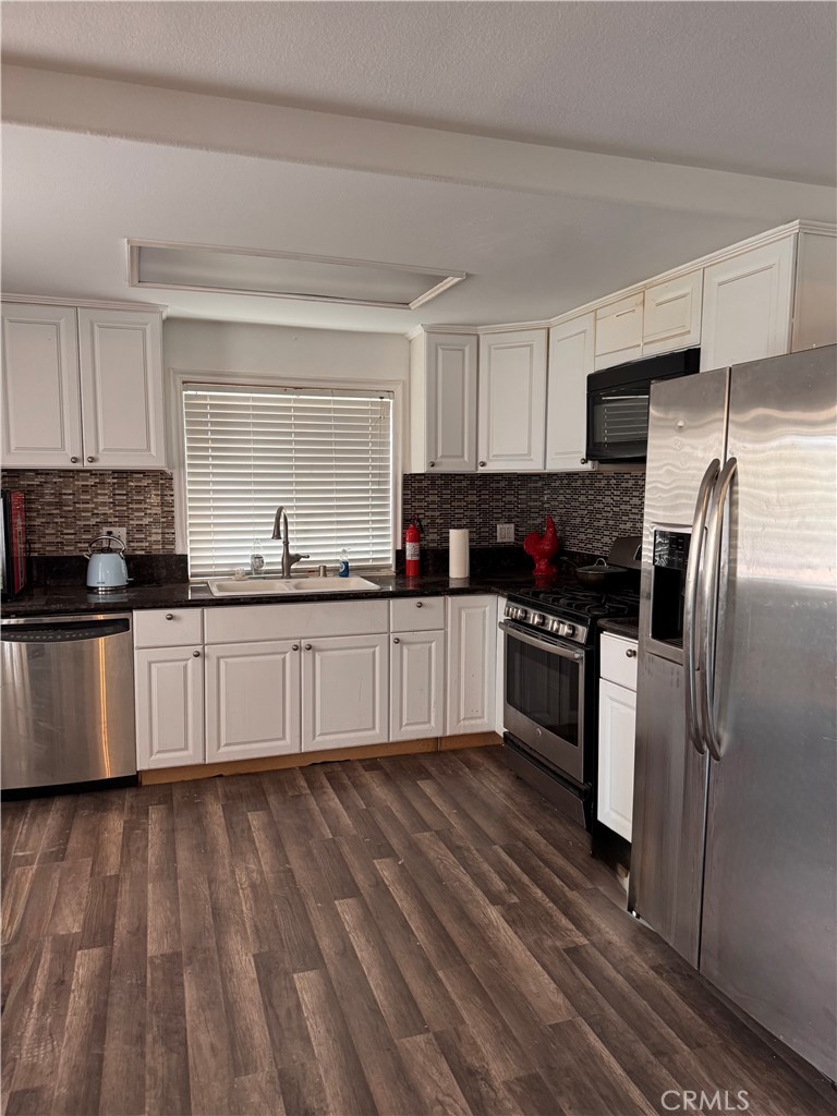 2178 Electra Avenue Simi Valley, CA 93065 - Photo 5 of 8