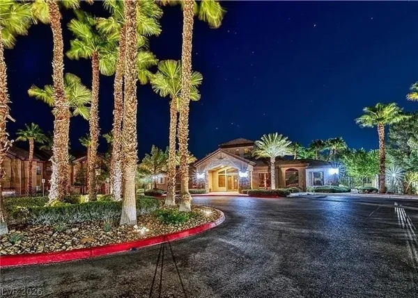 $184,900 | 8250 North Grand Canyon Drive, Unit 2019, Las Vegas, NV 89166