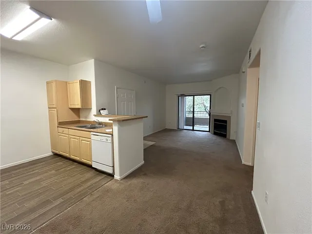 $192,800 | 8250 North Grand Canyon Drive, Unit 2019, Las Vegas, NV 89166