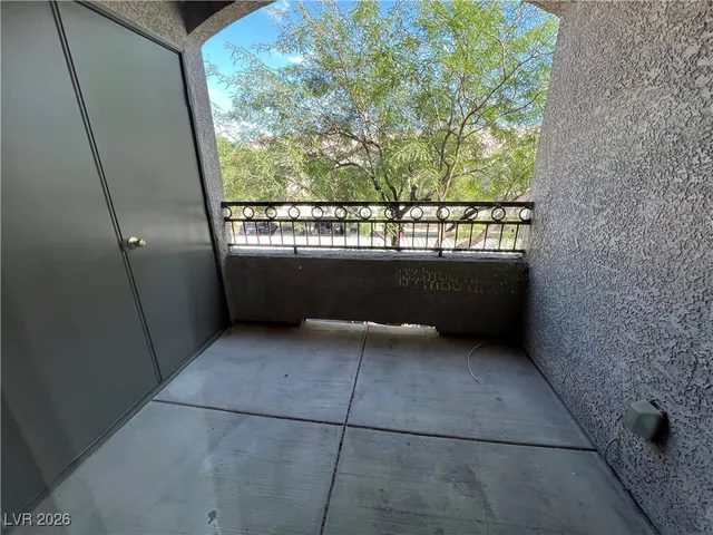 $192,800 | 8250 North Grand Canyon Drive, Unit 2019, Las Vegas, NV 89166